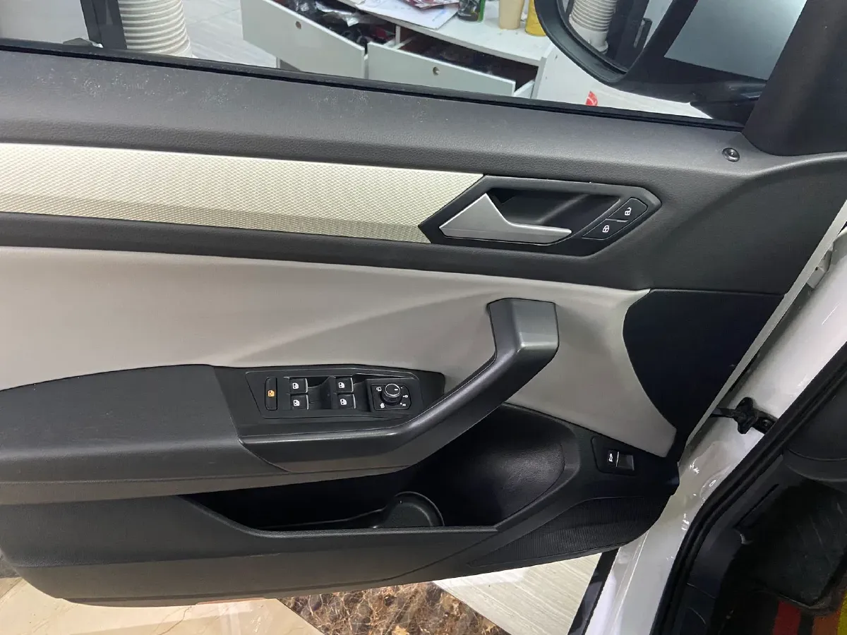 2023 Volkswagen T-Roc 1.4T 150HP L4 7DCT,autocango,china used car exporter,china ev exporter,chinese used car exporter,chinese used ev exporter