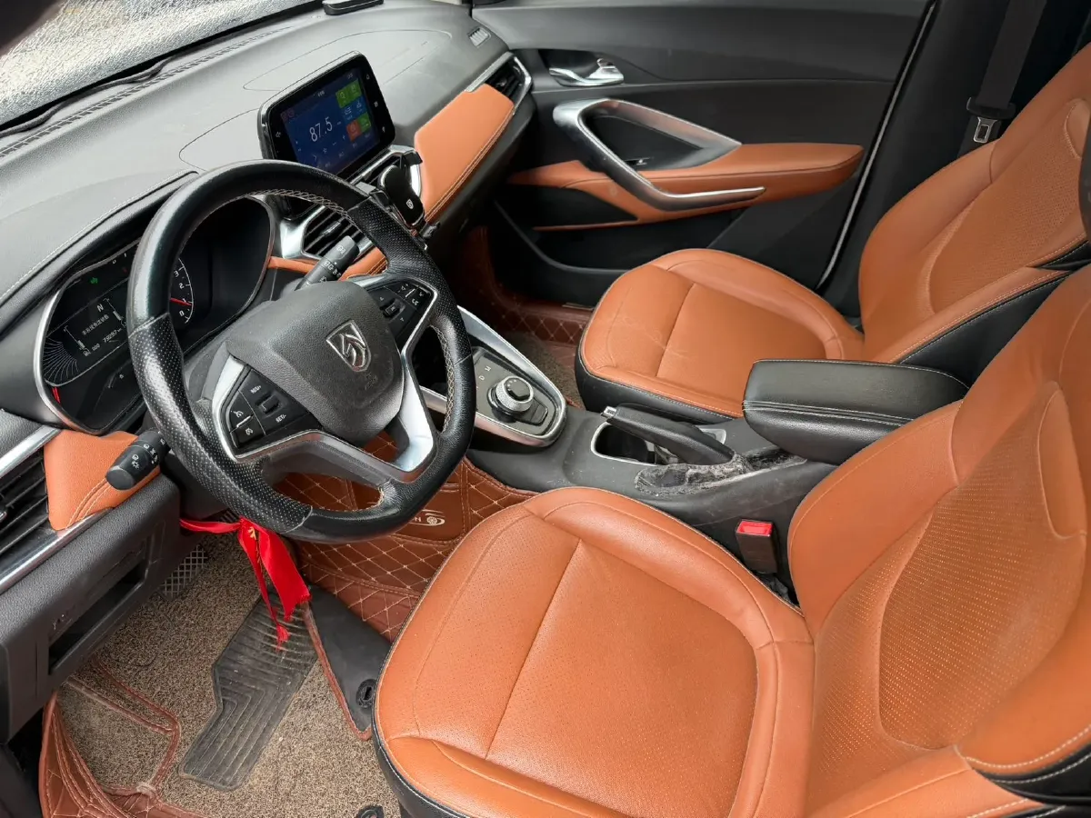 2017 HaiMa S5 Young Edition 1.6L 122HP L4 5MT,autocango,china used car exporter,china ev exporter,chinese used car exporter,chinese used ev exporter