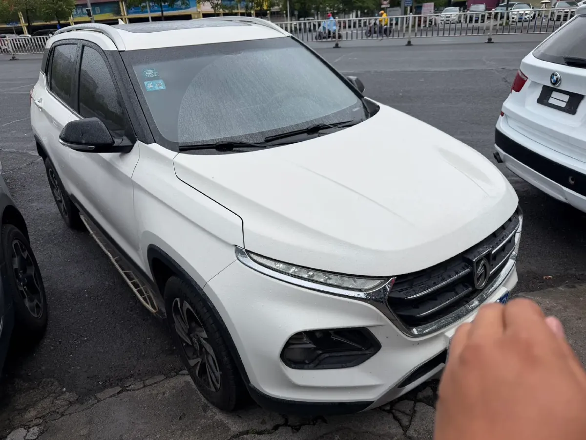 2017 HaiMa S5 Young Edition 1.6L 122HP L4 5MT,autocango,china used car exporter,china ev exporter,chinese used car exporter,chinese used ev exporter