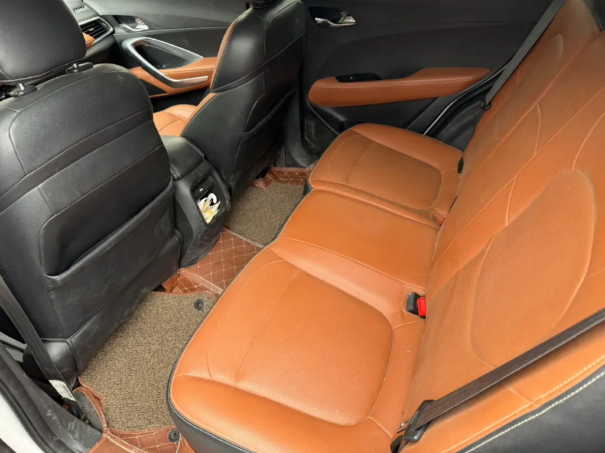 2017 HaiMa S5 Young Edition 1.6L 122HP L4 5MT,autocango,china used car exporter,china ev exporter,chinese used car exporter,chinese used ev exporter