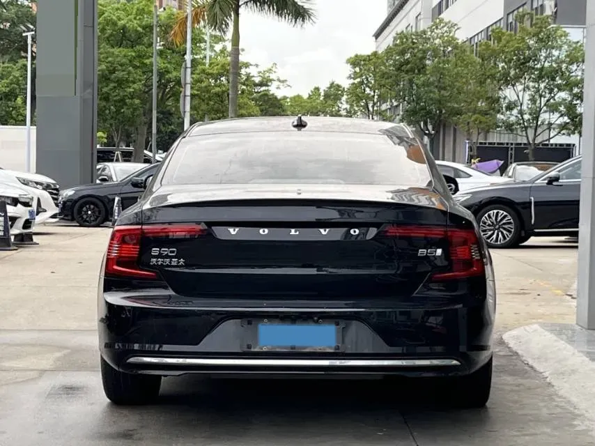 2024 Volvo S90 2.0T 250HP L4 8AT,autocango,china used car exporter,china ev exporter,chinese used car exporter,chinese used ev exporter