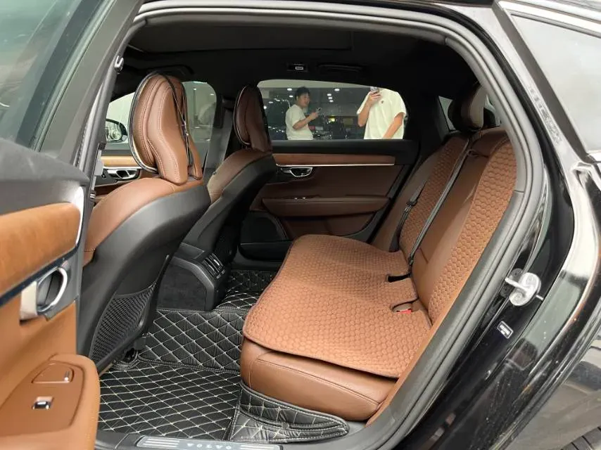 2024 Volvo S90 2.0T 250HP L4 8AT,autocango,china used car exporter,china ev exporter,chinese used car exporter,chinese used ev exporter