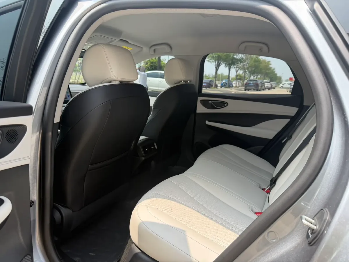 2025 BYD Seal05 DM-i 1.5L 101HP L4 E-CVT PHEV 7.68KWH,autocango,china used car exporter,china ev exporter,chinese used car exporter,chinese used ev exporter