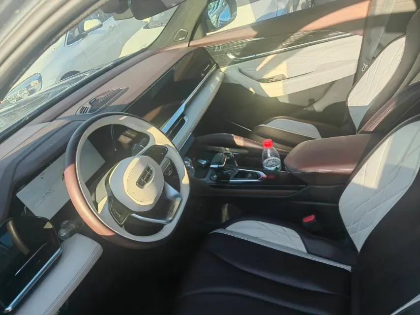 2021 Geely Monjaro 2.0T 238HP L4 8AT,autocango,china used car exporter,china ev exporter,chinese used car exporter,chinese used ev exporter