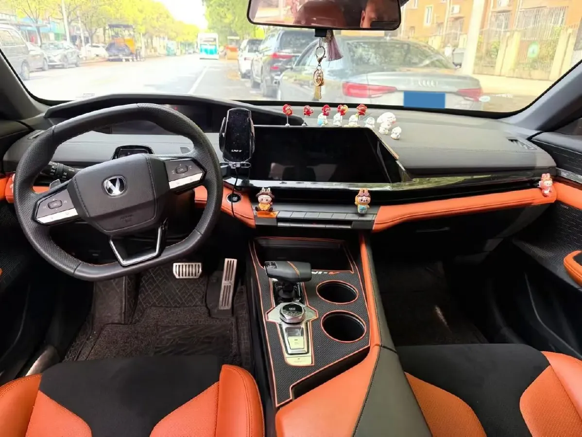 2024 ChangAn UNI-V 1.5T 188HP L4 7DCT,autocango,china used car exporter,china ev exporter,chinese used car exporter,chinese used ev exporter