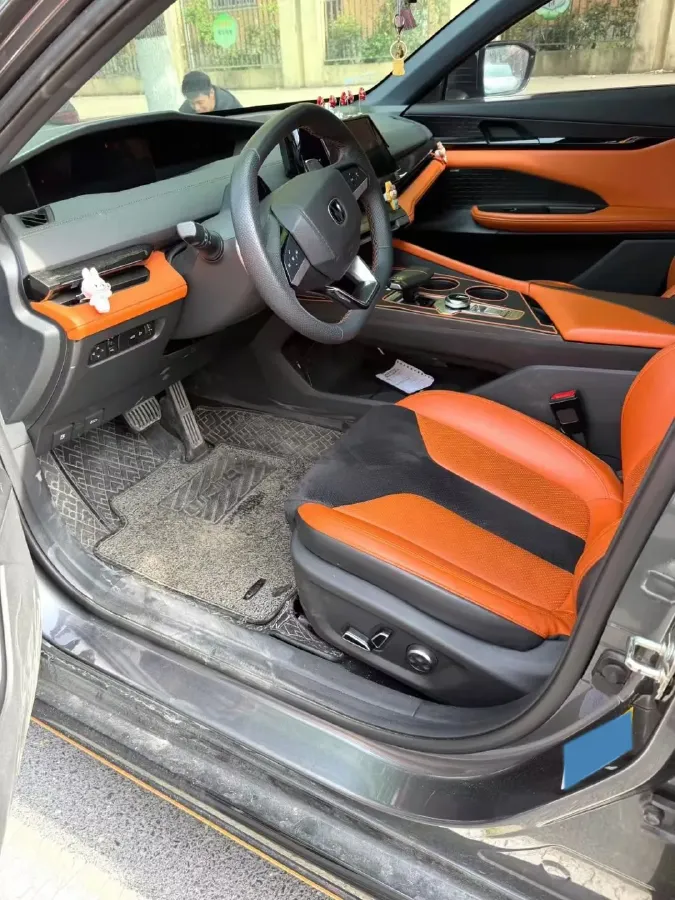 2024 ChangAn UNI-V 1.5T 188HP L4 7DCT,autocango,china used car exporter,china ev exporter,chinese used car exporter,chinese used ev exporter