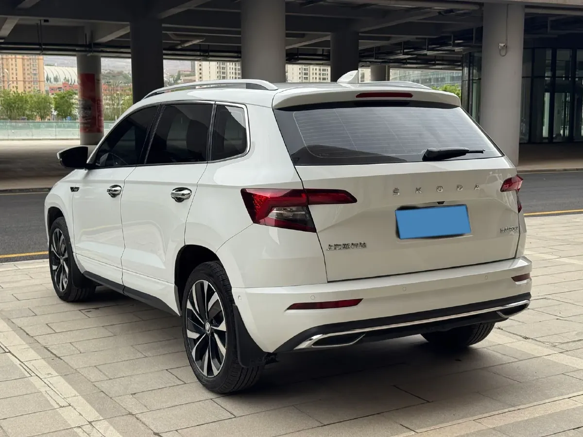 2023 Skoda Karoq 1.4T 150HP L4 7DCT,autocango,china used car exporter,china ev exporter,chinese used car exporter,chinese used ev exporter