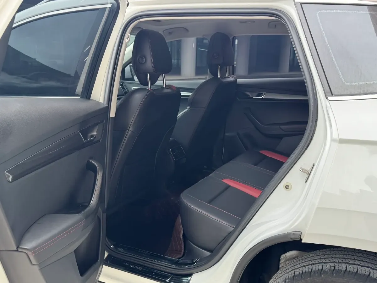 2023 Skoda Karoq 1.4T 150HP L4 7DCT,autocango,china used car exporter,china ev exporter,chinese used car exporter,chinese used ev exporter