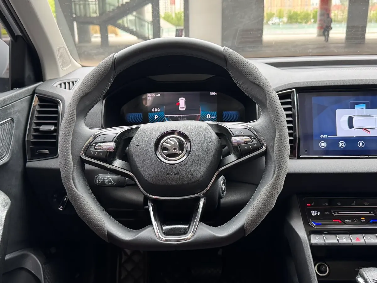 2023 Skoda Karoq 1.4T 150HP L4 7DCT,autocango,china used car exporter,china ev exporter,chinese used car exporter,chinese used ev exporter