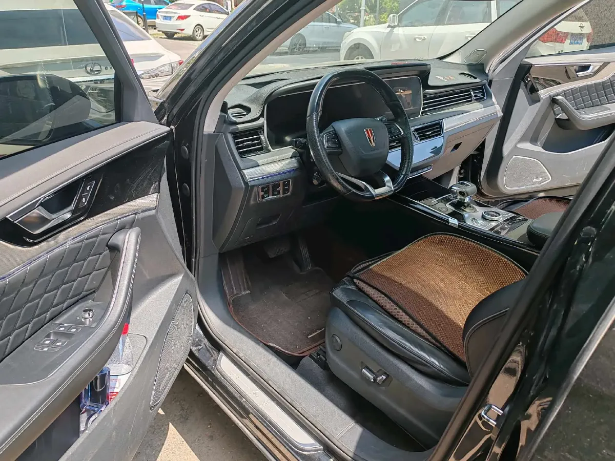 2019 HongQi HS5 2.0T 224HP L4 6AT,autocango,china used car exporter,china ev exporter,chinese used car exporter,chinese used ev exporter