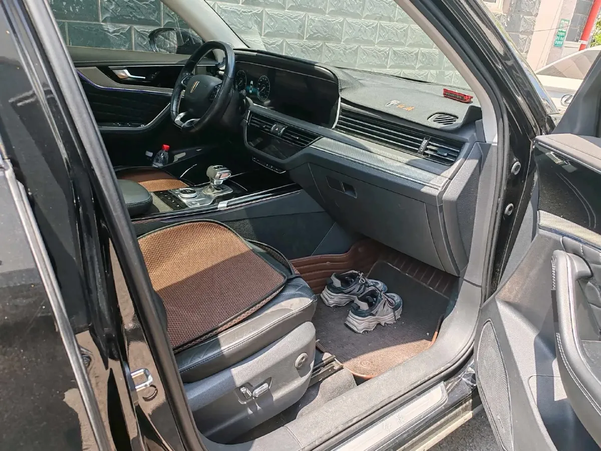 2019 HongQi HS5 2.0T 224HP L4 6AT,autocango,china used car exporter,china ev exporter,chinese used car exporter,chinese used ev exporter