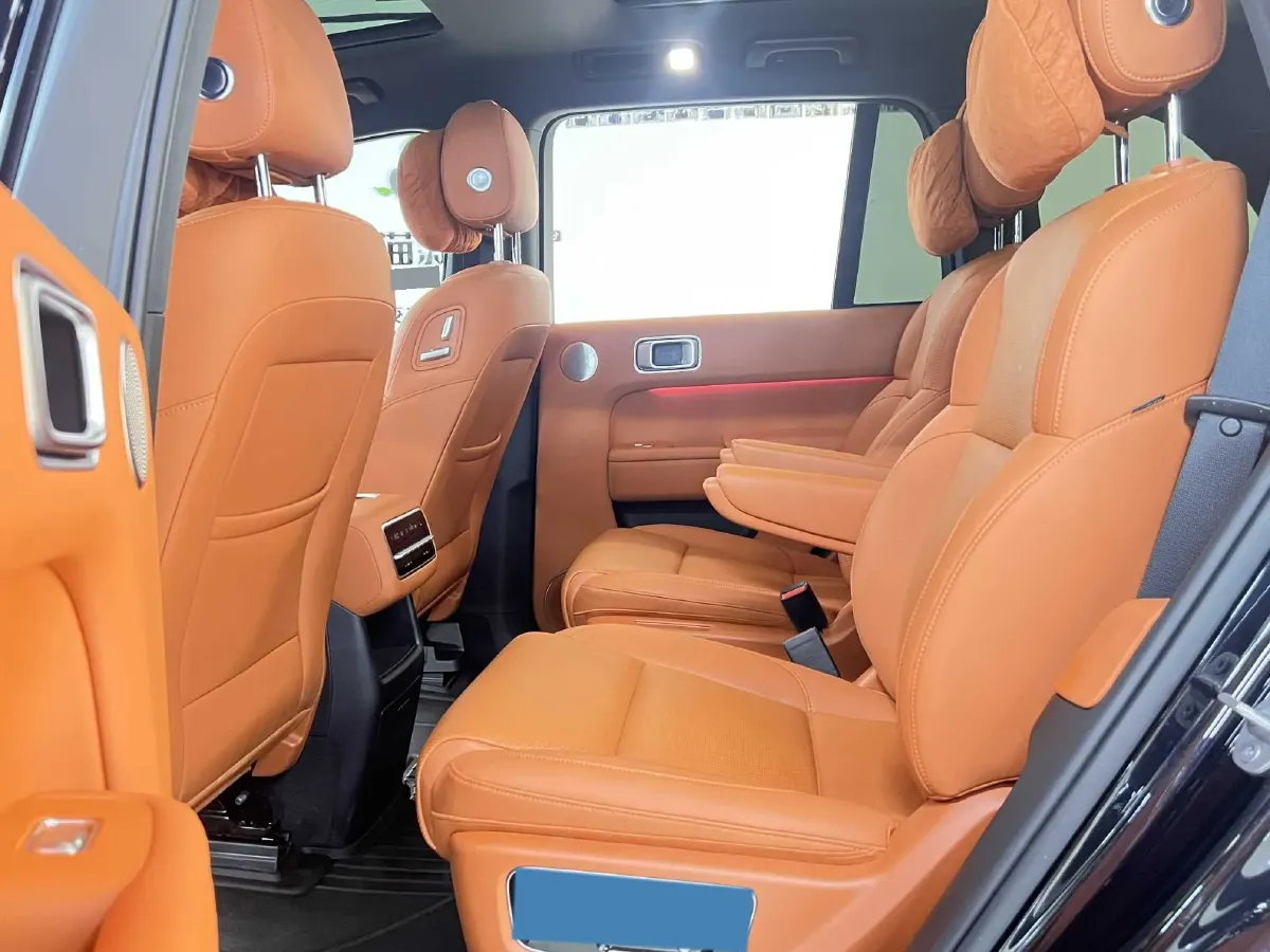 2023 Li L8 Range Extended 154HP REEV 40.9KWH,autocango,china used car exporter,china ev exporter,chinese used car exporter,chinese used ev exporter