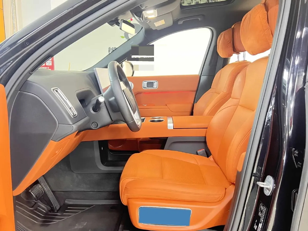 2023 Li L8 Range Extended 154HP REEV 40.9KWH,autocango,china used car exporter,china ev exporter,chinese used car exporter,chinese used ev exporter