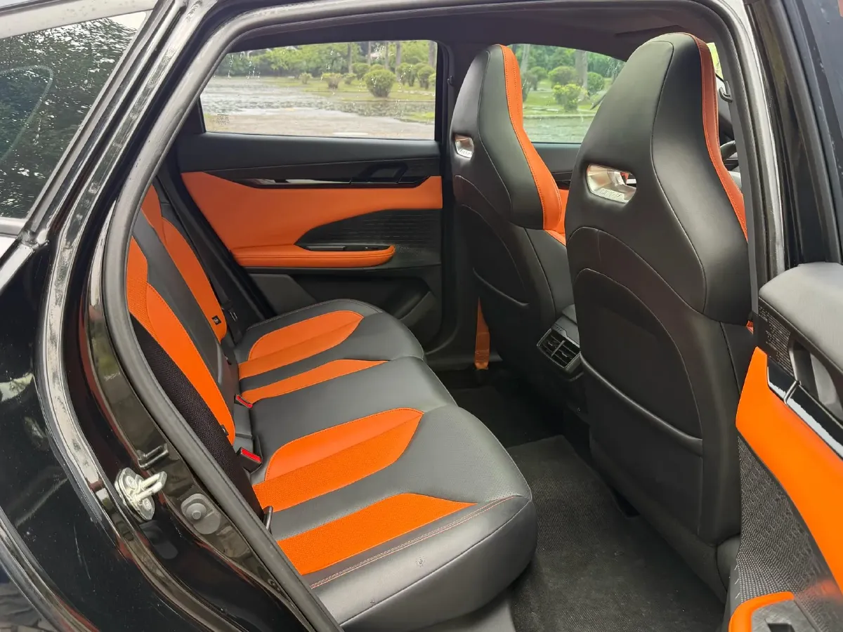 2023 ChangAn UNI-V 1.5T 188HP L4 7DCT,autocango,china used car exporter,china ev exporter,chinese used car exporter,chinese used ev exporter