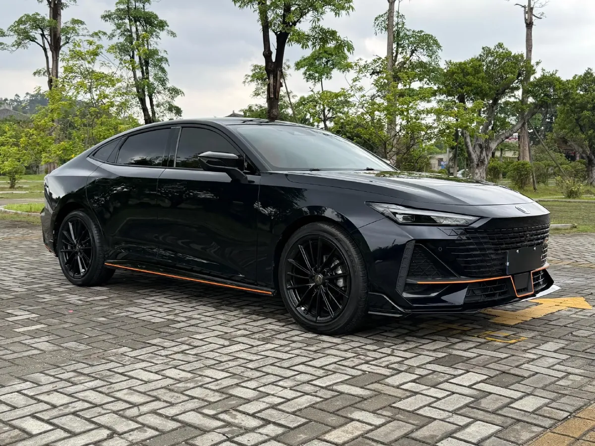 2023 ChangAn UNI-V 1.5T 188HP L4 7DCT,autocango,china used car exporter,china ev exporter,chinese used car exporter,chinese used ev exporter