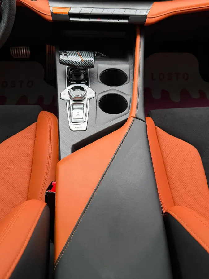 2023 ChangAn UNI-V 1.5T 188HP L4 7DCT,autocango,china used car exporter,china ev exporter,chinese used car exporter,chinese used ev exporter