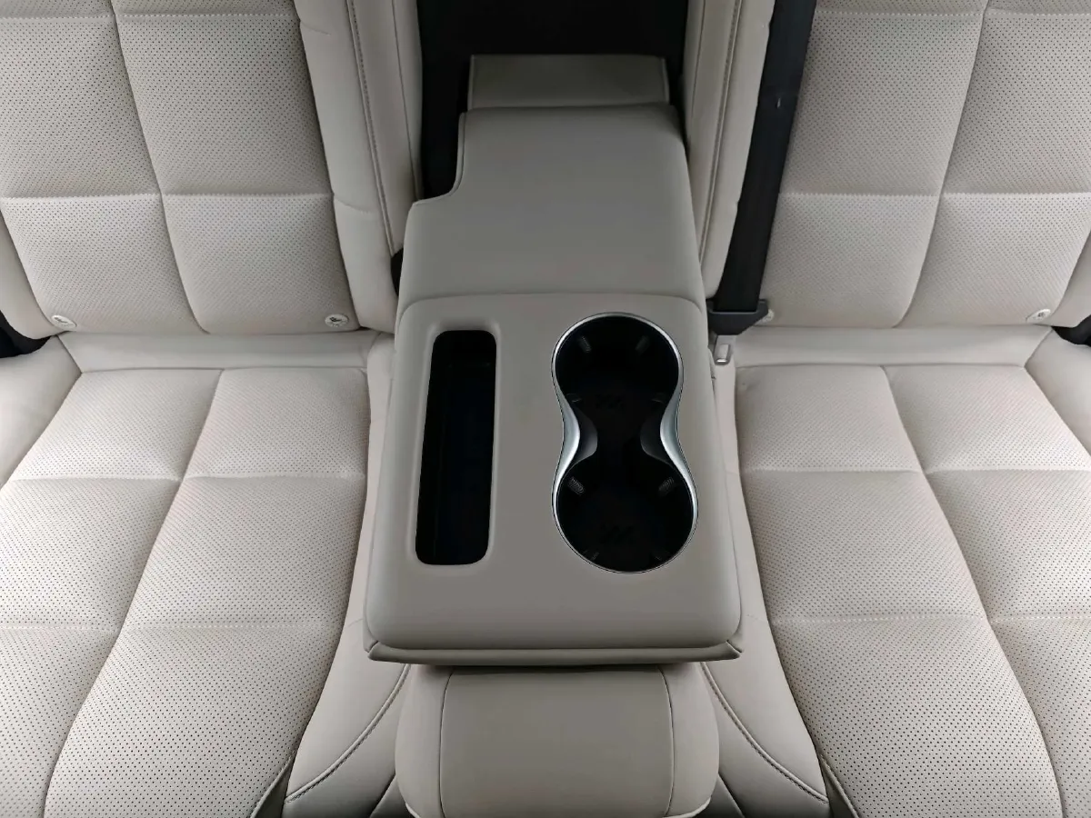 2023 IM LS6 BEV 100KWH,autocango,china used car exporter,china ev exporter,chinese used car exporter,chinese used ev exporter