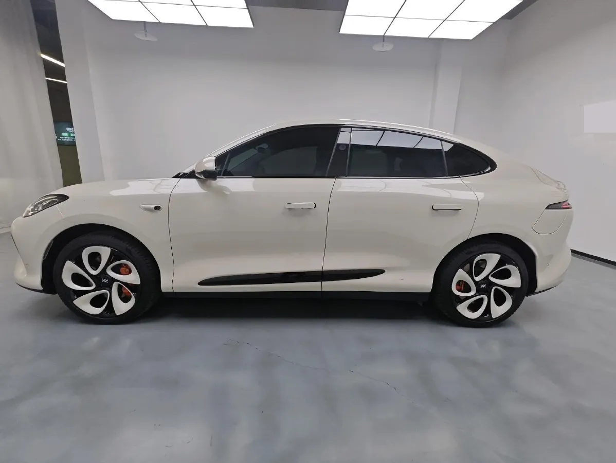 2023 IM LS6 BEV 100KWH,autocango,china used car exporter,china ev exporter,chinese used car exporter,chinese used ev exporter