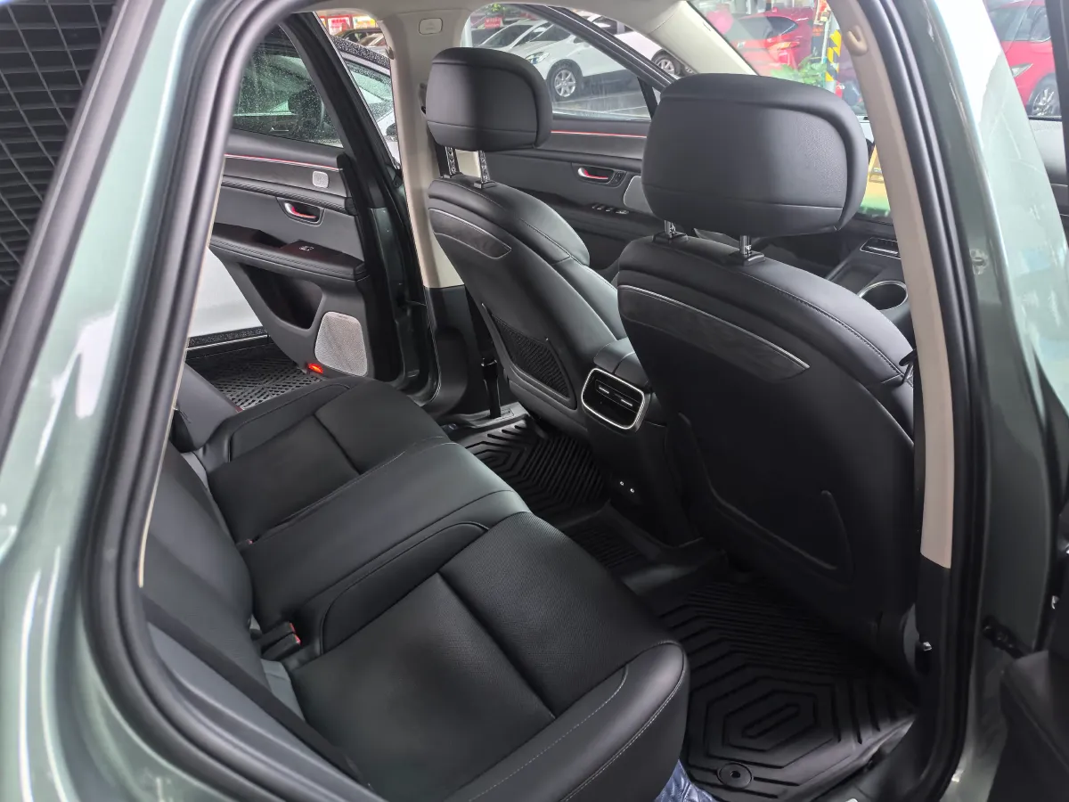 2022 JMC YuHu 7 2.0T 141HP L4 8AT,autocango,china used car exporter,china ev exporter,chinese used car exporter,chinese used ev exporter