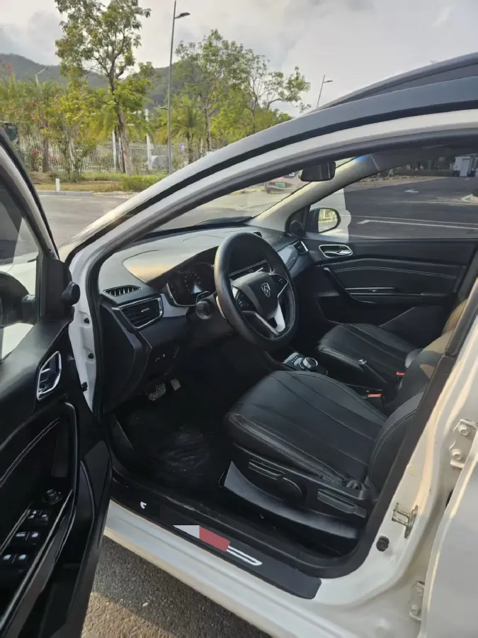 2018 BaoJun 360 1.5L 112HP L4 6MT,autocango,china used car exporter,china ev exporter,chinese used car exporter,chinese used ev exporter