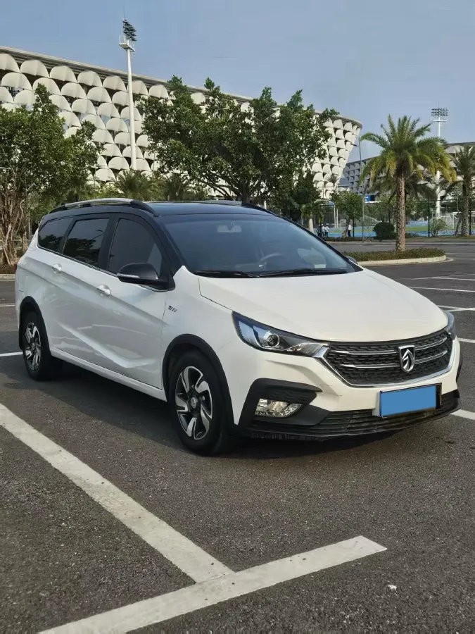 2018 BaoJun 360 1.5L 112HP L4 6MT,autocango,china used car exporter,china ev exporter,chinese used car exporter,chinese used ev exporter
