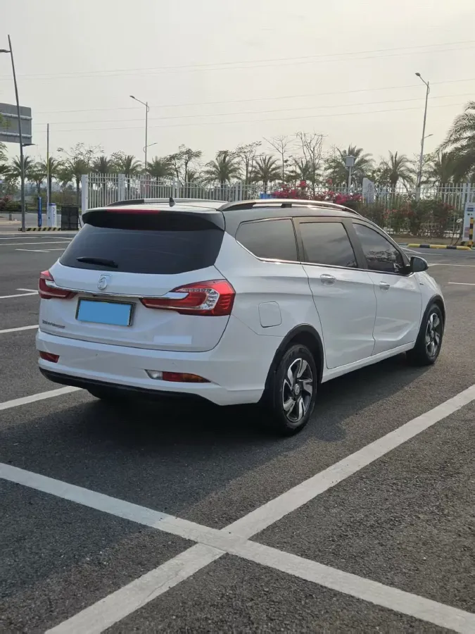 2018 BaoJun 360 1.5L 112HP L4 6MT,autocango,china used car exporter,china ev exporter,chinese used car exporter,chinese used ev exporter