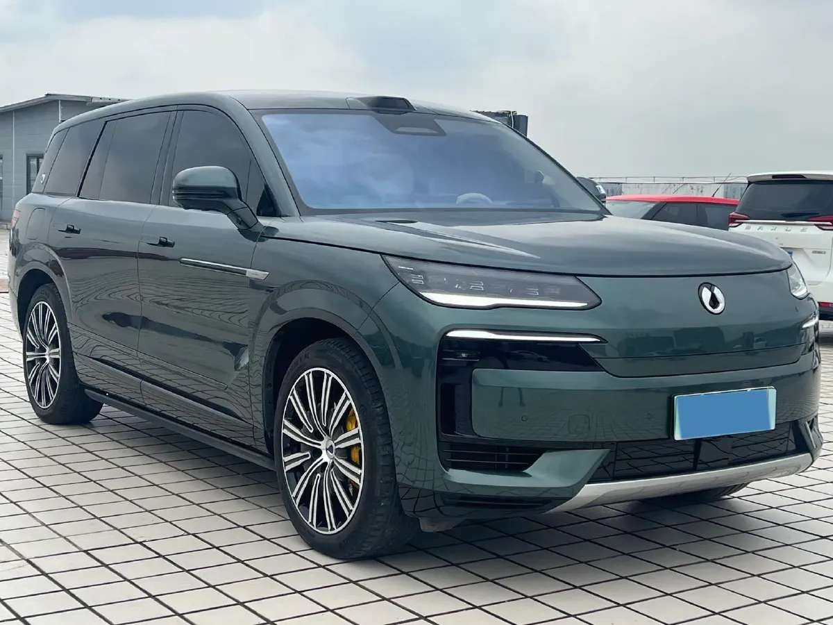 2025 Denza DenzaN9 2.0T 207HP L4 E-CVT PHEV,autocango,china used car exporter,china ev exporter,chinese used car exporter,chinese used ev exporter