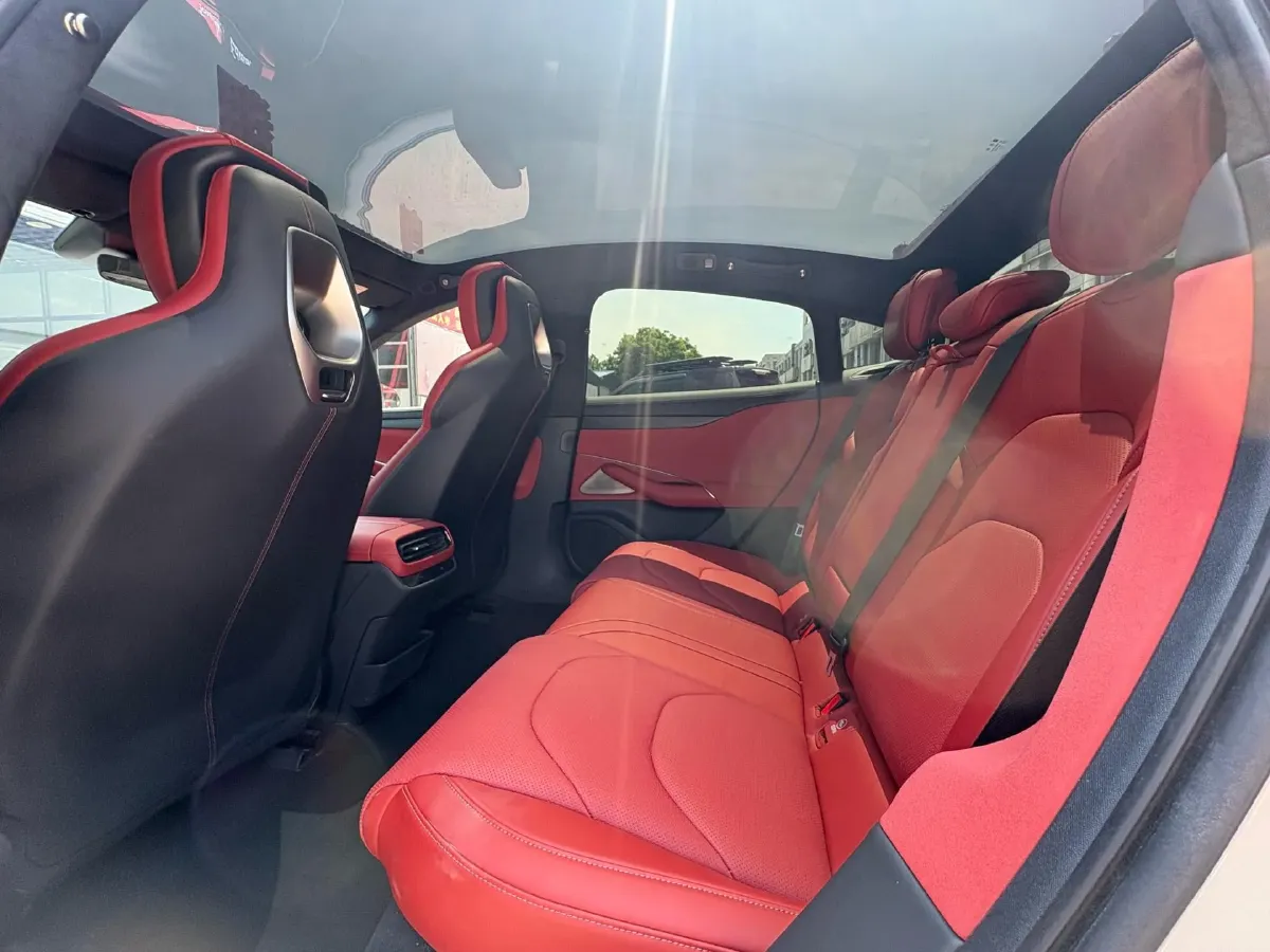 2024 MI SU7 BEV 101KWH,autocango,china used car exporter,china ev exporter,chinese used car exporter,chinese used ev exporter