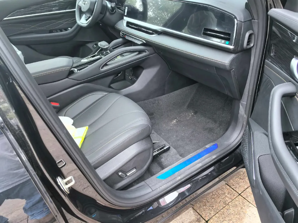 2024 Geely Monjaro 2.0T 218HP L4 7DCT,autocango,china used car exporter,china ev exporter,chinese used car exporter,chinese used ev exporter