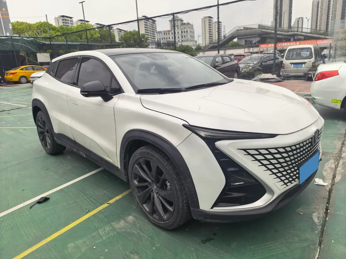 2020 ChangAn UNI-T 1.5T 180HP L4 7DCT,autocango,china used car exporter,china ev exporter,chinese used car exporter,chinese used ev exporter