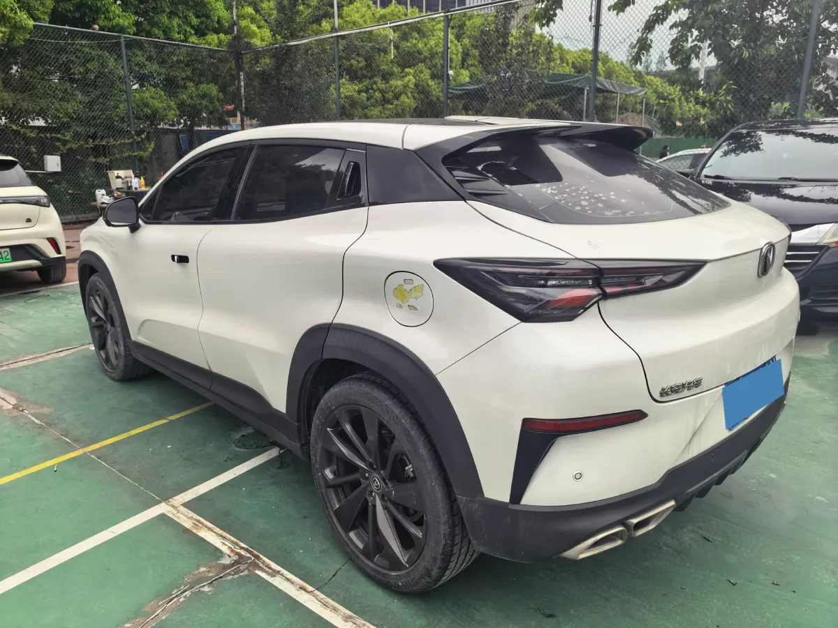 2020 ChangAn UNI-T 1.5T 180HP L4 7DCT,autocango,china used car exporter,china ev exporter,chinese used car exporter,chinese used ev exporter