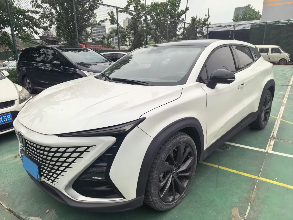 2020 ChangAn UNI-T 1.5T 180HP L4 7DCT,autocango,china used car exporter,china ev exporter,chinese used car exporter,chinese used ev exporter