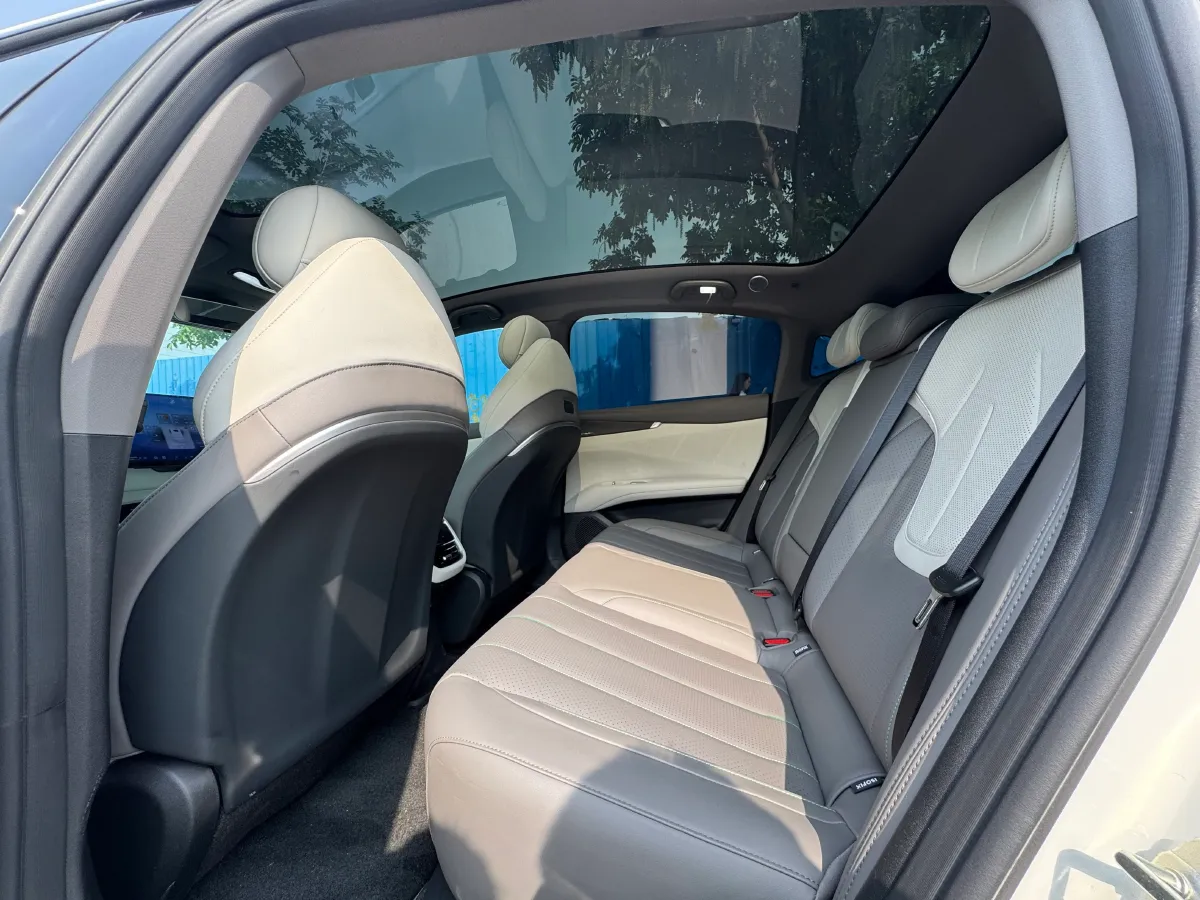 2026 Deepal L07 BEV,autocango,china used car exporter,china ev exporter,chinese used car exporter,chinese used ev exporter