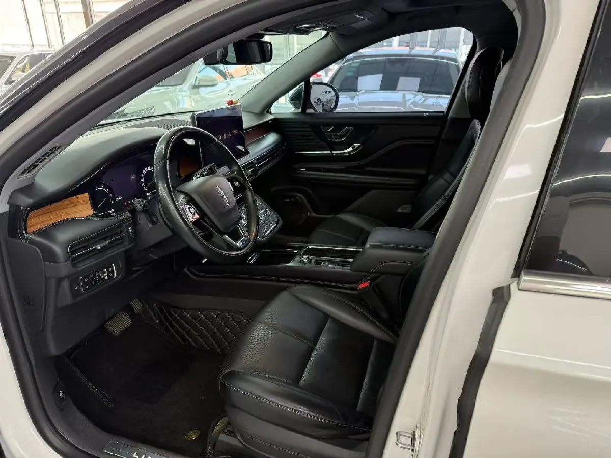 2020 Lincoln Corsair 2.0T 245HP L4 8AT,autocango,china used car exporter,china ev exporter,chinese used car exporter,chinese used ev exporter