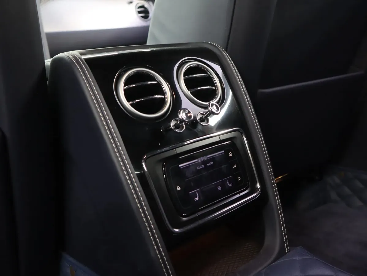 2017 Bentley Flying Spur 4.0T 507HP V8 8AT,autocango,china used car exporter,china ev exporter,chinese used car exporter,chinese used ev exporter