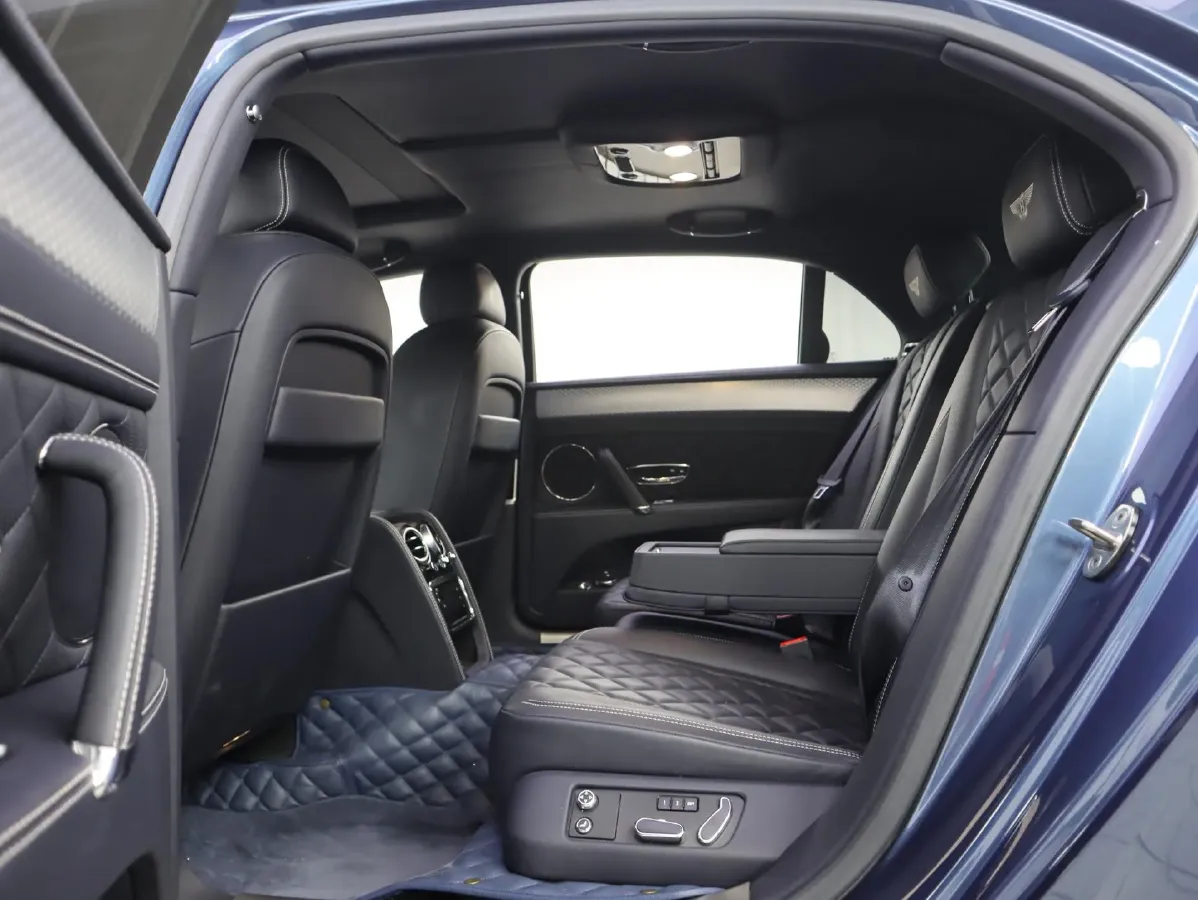 2017 Bentley Flying Spur 4.0T 507HP V8 8AT,autocango,china used car exporter,china ev exporter,chinese used car exporter,chinese used ev exporter