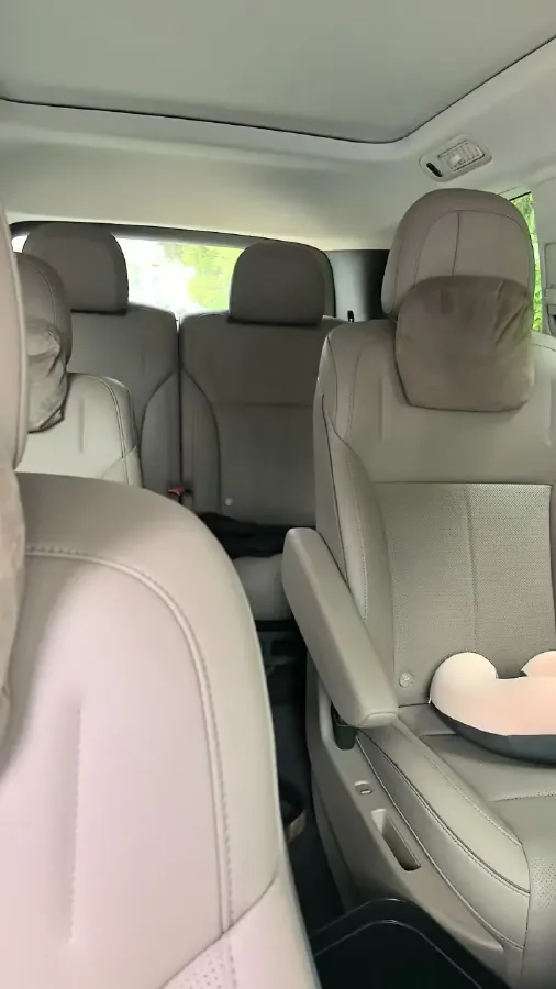 2025 Li i8 BEV,autocango,china used car exporter,china ev exporter,chinese used car exporter,chinese used ev exporter