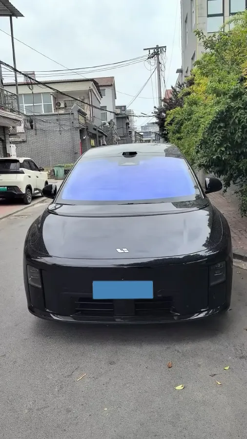 2025 Li i8 BEV,autocango,china used car exporter,china ev exporter,chinese used car exporter,chinese used ev exporter