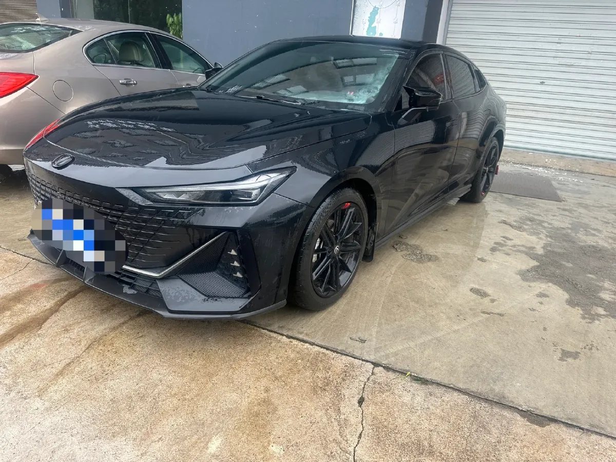 2022 ChangAn UNI-V 1.5T 188HP L4 7DCT,autocango,china used car exporter,china ev exporter,chinese used car exporter,chinese used ev exporter