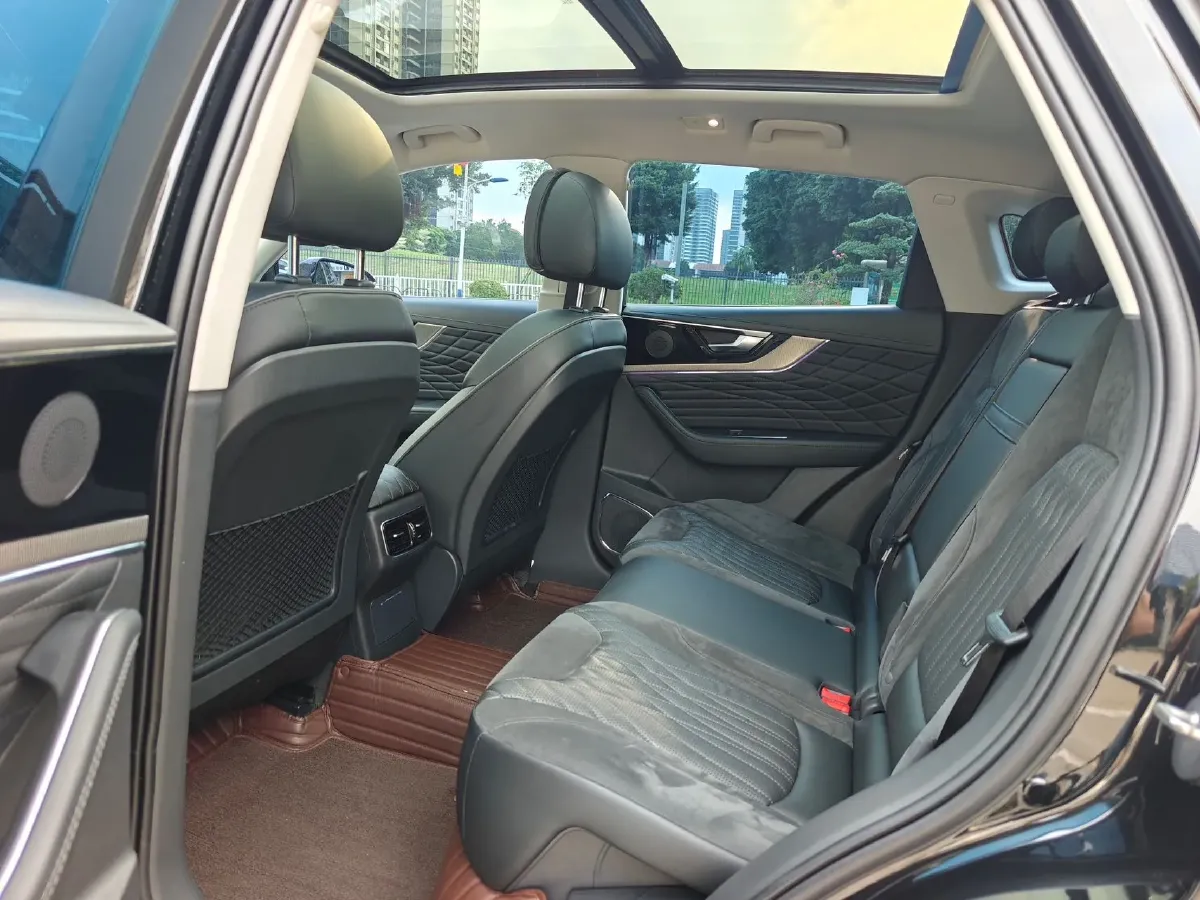 2022 HongQi HS5 2.0T 224HP L4 6AT,autocango,china used car exporter,china ev exporter,chinese used car exporter,chinese used ev exporter