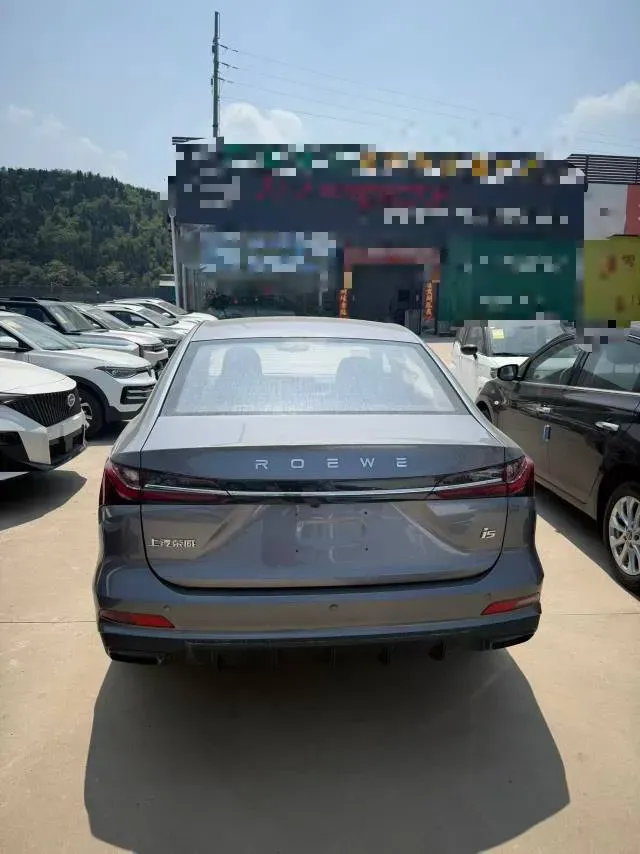 2023 Roewe i5 1.5L 129HP L4 5MT,autocango,china used car exporter,china ev exporter,chinese used car exporter,chinese used ev exporter