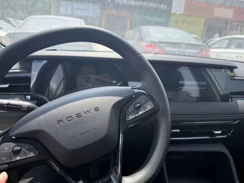 2023 Roewe i5 1.5L 129HP L4 5MT,autocango,china used car exporter,china ev exporter,chinese used car exporter,chinese used ev exporter