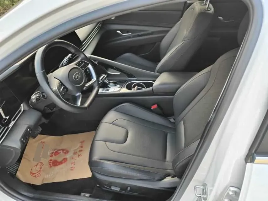 2021 Hyundai Elantra 1.5L 115HP L4 CVT,autocango,china used car exporter,china ev exporter,chinese used car exporter,chinese used ev exporter