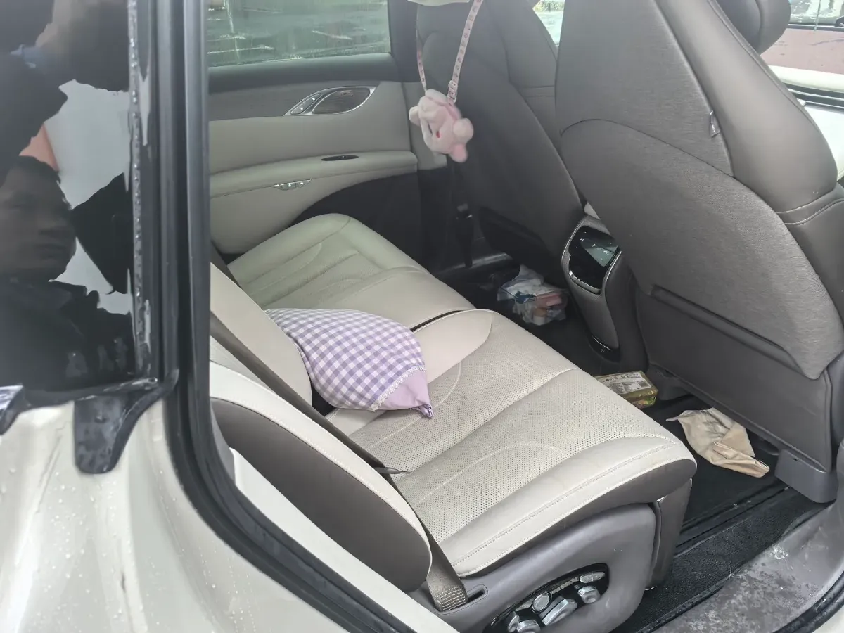 2023 IM LS7 BEV 90KWH,autocango,china used car exporter,china ev exporter,chinese used car exporter,chinese used ev exporter