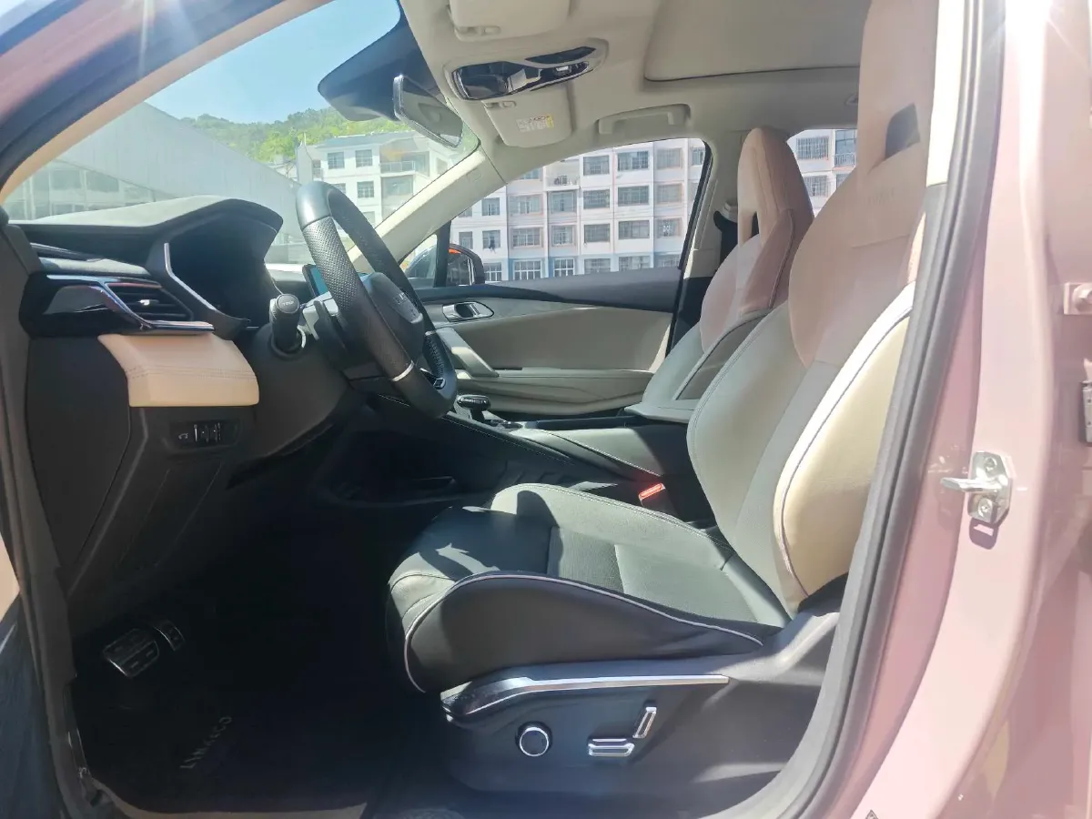 2020 LYNK&CO 06 1.5T 177HP L3 7DCT,autocango,china used car exporter,china ev exporter,chinese used car exporter,chinese used ev exporter