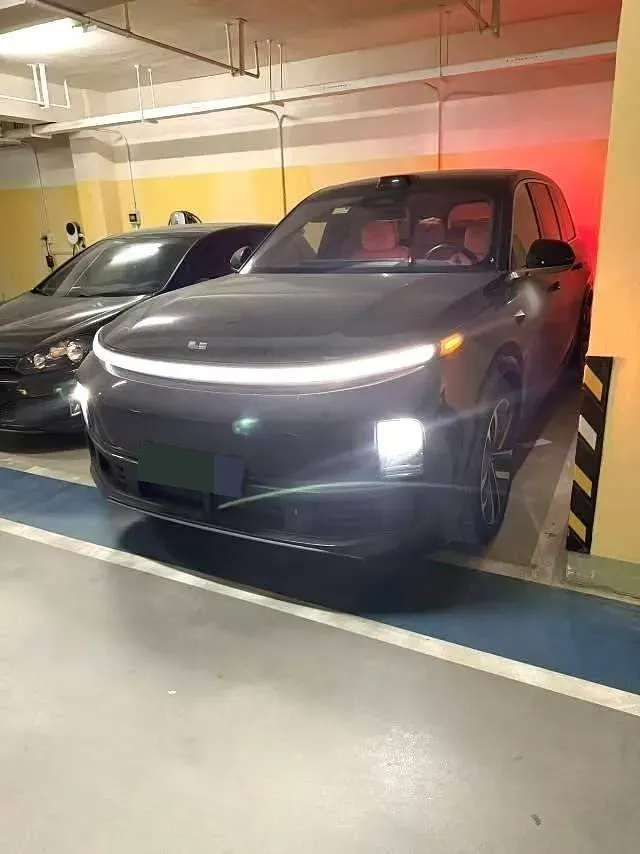 2022 Li L9 Range Extended 154HP REEV 42.6KWH,autocango,china used car exporter,china ev exporter,chinese used car exporter,chinese used ev exporter