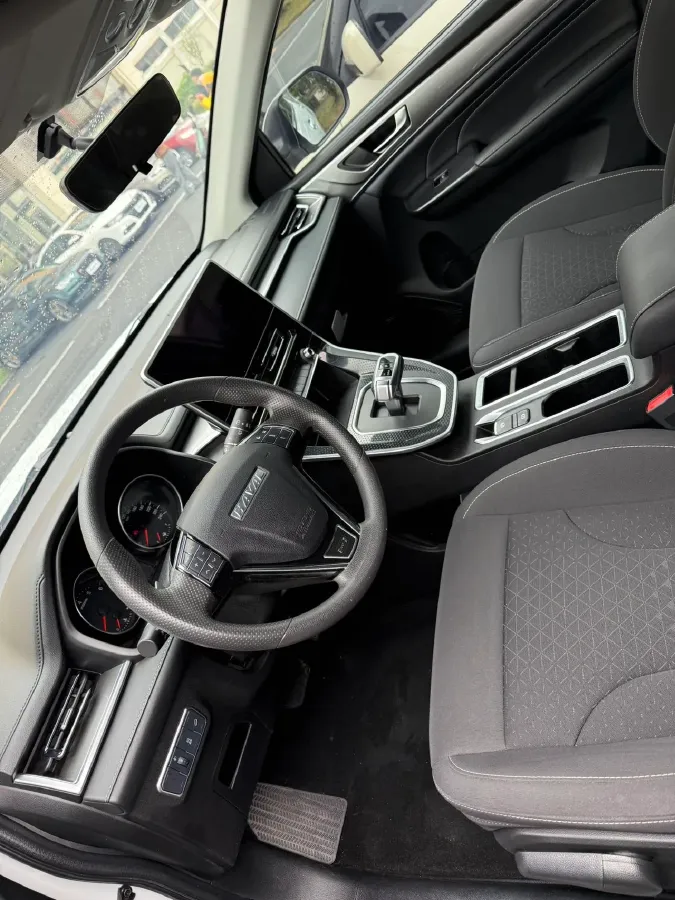 2021 Haval M6 1.5T 150HP L4 7DCT,autocango,china used car exporter,china ev exporter,chinese used car exporter,chinese used ev exporter