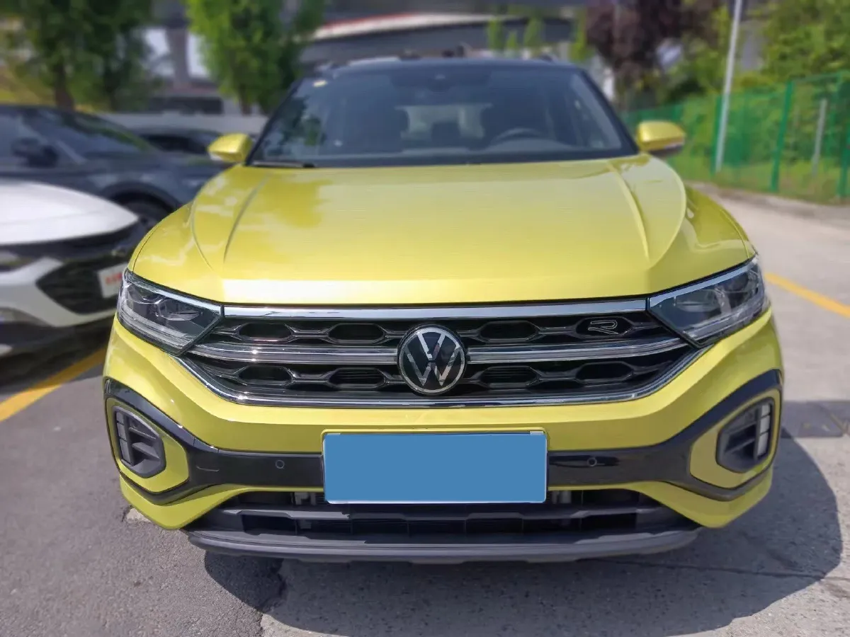 2023 Volkswagen T-Roc 1.5T 160HP L4 7DCT,autocango,china used car exporter,china ev exporter,chinese used car exporter,chinese used ev exporter