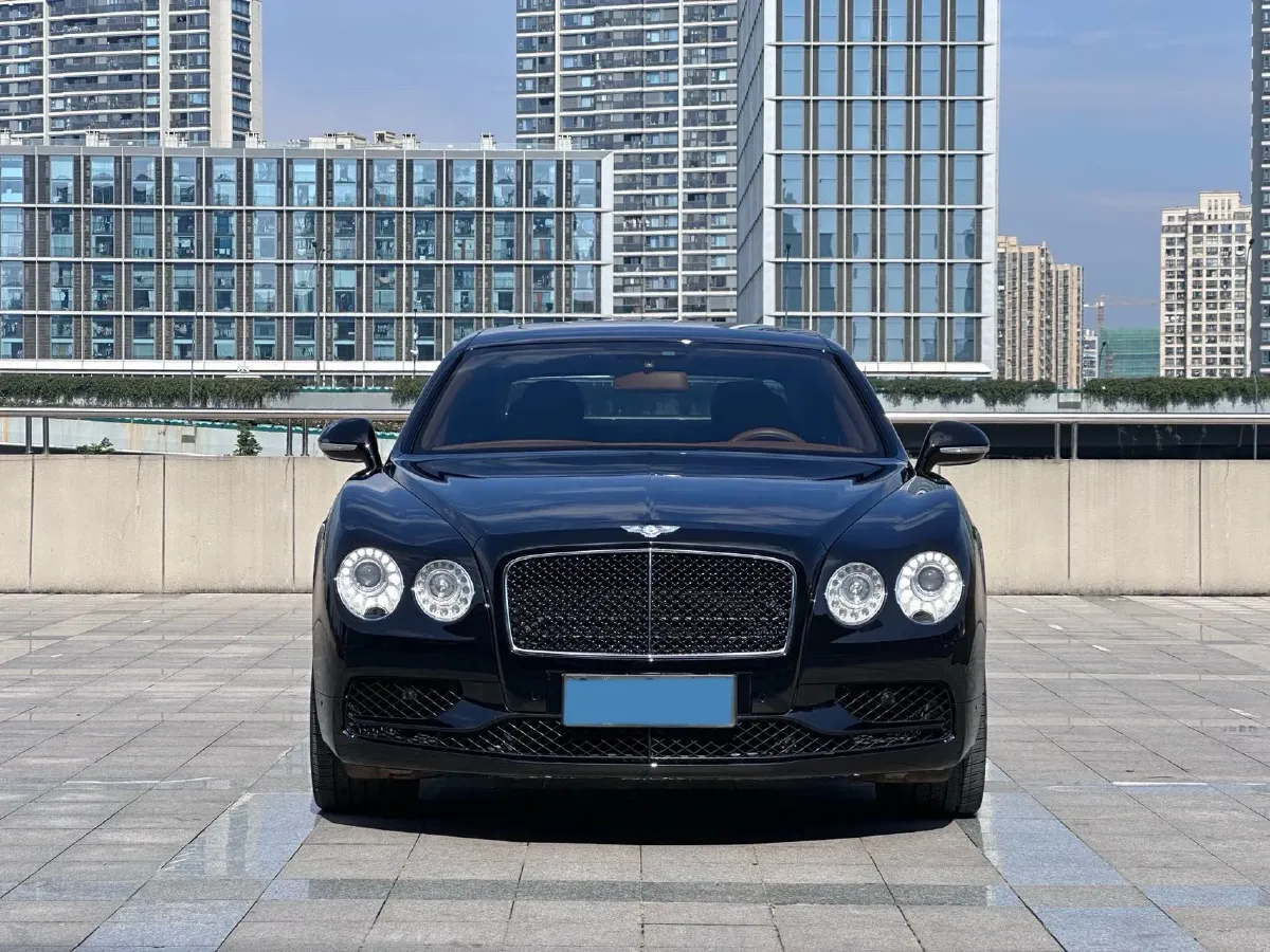 2017 Bentley Flying Spur 4.0T 528HP V8 8AT,autocango,china used car exporter,china ev exporter,chinese used car exporter,chinese used ev exporter