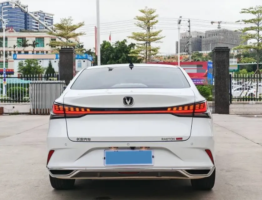 2023 ChangAn Raeton Plus 1.5T 188HP L4 7DCT,autocango,china used car exporter,china ev exporter,chinese used car exporter,chinese used ev exporter
